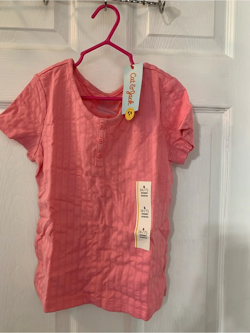 Cat & Jack NWT’s girl’s size small 6/7 short sleeve